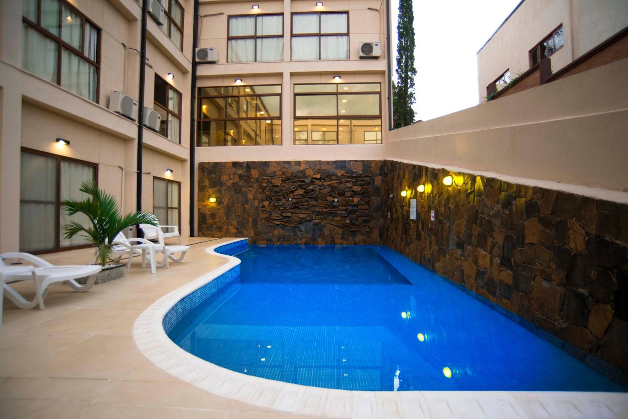 פוארטו איגואסו Arami Hotel & Lodge מראה חיצוני תמונה
